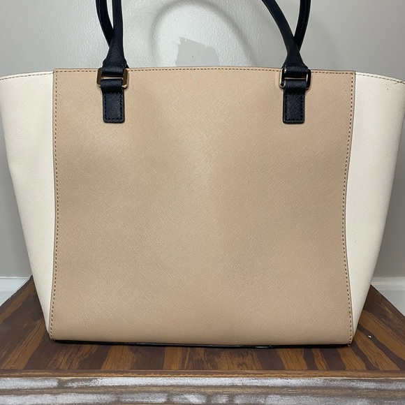 Beige and Cream Kate Spade Handbag - Picture 2 of 5